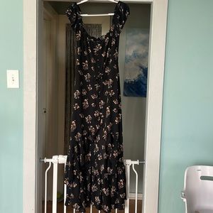 Vici floral maxi dress. NWOT